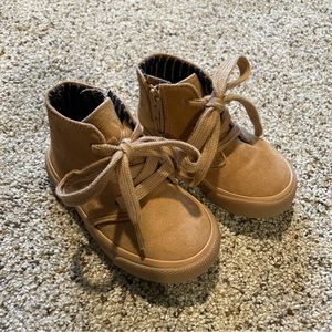 Cat & Jack Toddler Boy Chukka Boots size 5